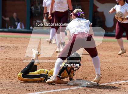 Thumbnail 1 in Calallen vs. Liberty (UIL 4A Softball Final) photogallery.