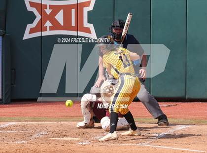 Thumbnail 1 in Calallen vs. Liberty (UIL 4A Softball Final) photogallery.