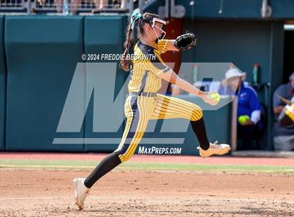 Thumbnail 1 in Calallen vs. Liberty (UIL 4A Softball Final) photogallery.