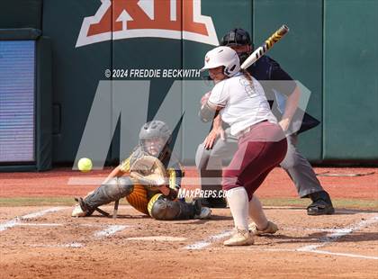 Thumbnail 2 in Calallen vs. Liberty (UIL 4A Softball Final) photogallery.