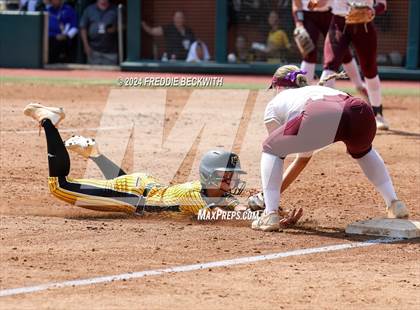Thumbnail 1 in Calallen vs. Liberty (UIL 4A Softball Final) photogallery.
