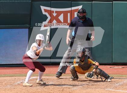Thumbnail 3 in Calallen vs. Liberty (UIL 4A Softball Final) photogallery.