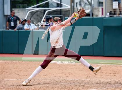 Thumbnail 2 in Calallen vs. Liberty (UIL 4A Softball Final) photogallery.