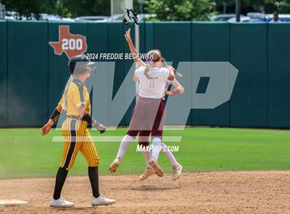 Thumbnail 2 in Calallen vs. Liberty (UIL 4A Softball Final) photogallery.