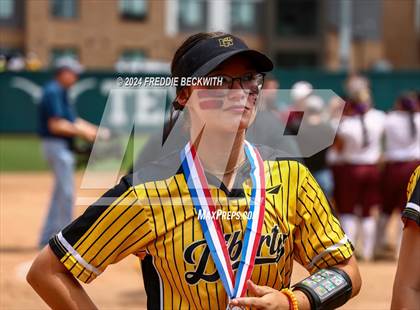 Thumbnail 3 in Calallen vs. Liberty (UIL 4A Softball Final) photogallery.