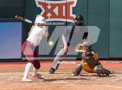 Thumbnail 2 in Calallen vs. Liberty (UIL 4A Softball Final) photogallery.