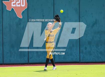 Thumbnail 3 in Calallen vs. Liberty (UIL 4A Softball Final) photogallery.