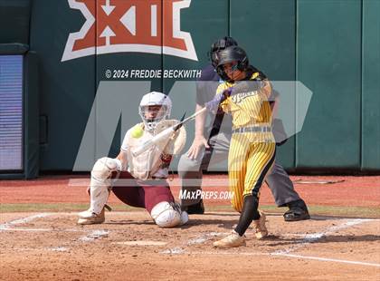 Thumbnail 3 in Calallen vs. Liberty (UIL 4A Softball Final) photogallery.