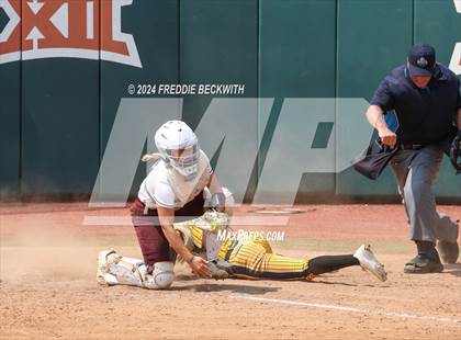 Thumbnail 1 in Calallen vs. Liberty (UIL 4A Softball Final) photogallery.