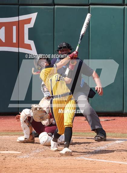Thumbnail 1 in Calallen vs. Liberty (UIL 4A Softball Final) photogallery.