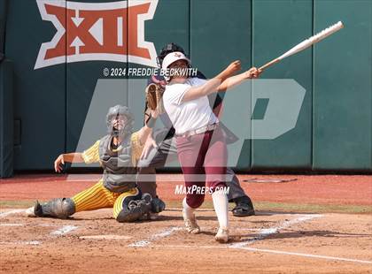 Thumbnail 3 in Calallen vs. Liberty (UIL 4A Softball Final) photogallery.