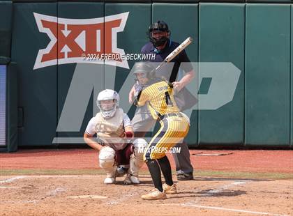 Thumbnail 3 in Calallen vs. Liberty (UIL 4A Softball Final) photogallery.