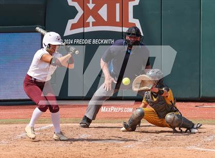 Thumbnail 2 in Calallen vs. Liberty (UIL 4A Softball Final) photogallery.