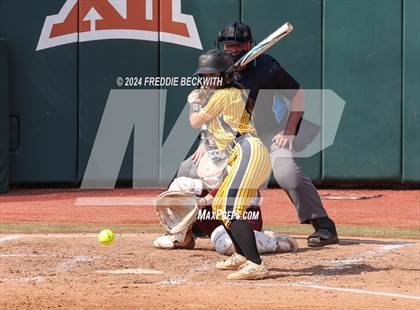 Thumbnail 1 in Calallen vs. Liberty (UIL 4A Softball Final) photogallery.