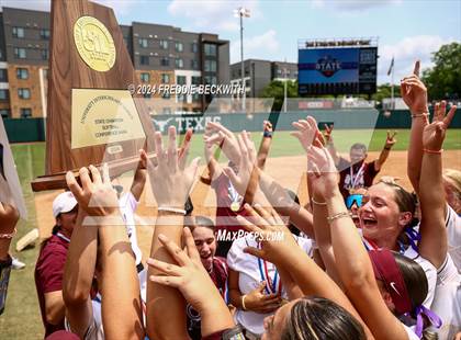 Thumbnail 2 in Calallen vs. Liberty (UIL 4A Softball Final) photogallery.