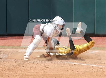 Thumbnail 1 in Calallen vs. Liberty (UIL 4A Softball Final) photogallery.