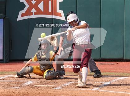 Thumbnail 2 in Calallen vs. Liberty (UIL 4A Softball Final) photogallery.