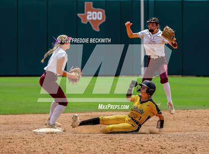 Thumbnail 1 in Calallen vs. Liberty (UIL 4A Softball Final) photogallery.