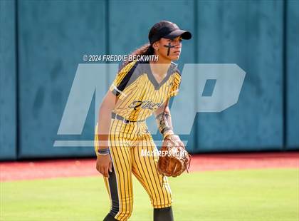 Thumbnail 2 in Calallen vs. Liberty (UIL 4A Softball Final) photogallery.