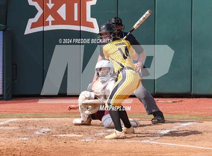 Thumbnail 3 in Calallen vs. Liberty (UIL 4A Softball Final) photogallery.