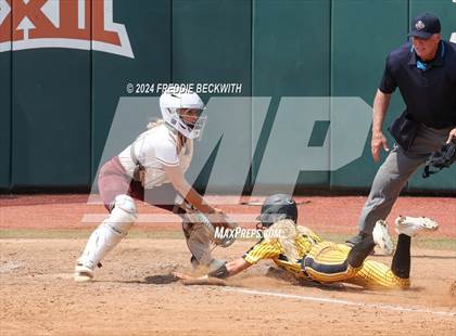 Thumbnail 1 in Calallen vs. Liberty (UIL 4A Softball Final) photogallery.