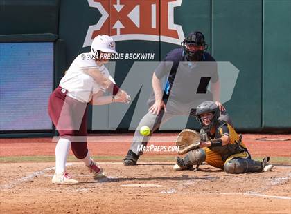 Thumbnail 1 in Calallen vs. Liberty (UIL 4A Softball Final) photogallery.