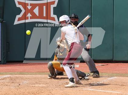 Thumbnail 2 in Calallen vs. Liberty (UIL 4A Softball Final) photogallery.