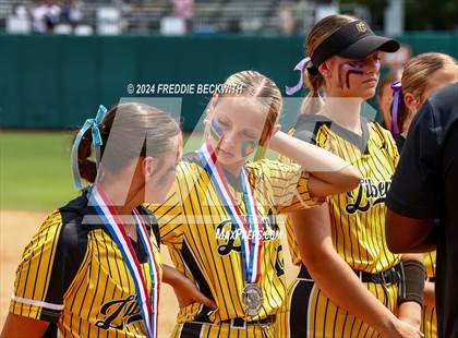 Thumbnail 2 in Calallen vs. Liberty (UIL 4A Softball Final) photogallery.