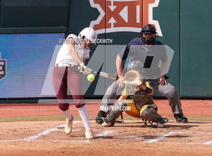 Thumbnail 3 in Calallen vs. Liberty (UIL 4A Softball Final) photogallery.