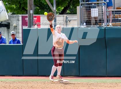 Thumbnail 2 in Calallen vs. Liberty (UIL 4A Softball Final) photogallery.