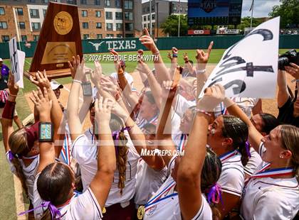Thumbnail 2 in Calallen vs. Liberty (UIL 4A Softball Final) photogallery.