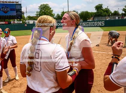 Thumbnail 3 in Calallen vs. Liberty (UIL 4A Softball Final) photogallery.