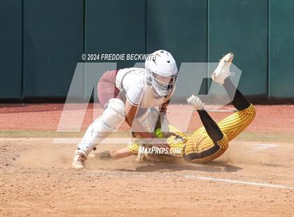 Thumbnail 1 in Calallen vs. Liberty (UIL 4A Softball Final) photogallery.