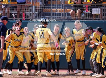 Thumbnail 2 in Calallen vs. Liberty (UIL 4A Softball Final) photogallery.