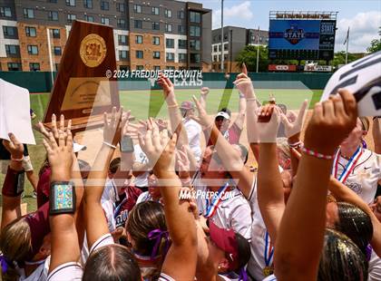 Thumbnail 3 in Calallen vs. Liberty (UIL 4A Softball Final) photogallery.