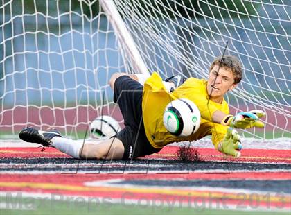 Thumbnail 1 in Fort Zumwalt South vs Glenbrook North (Gateway City Soccer Classic) photogallery.