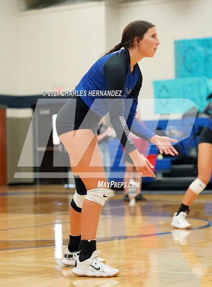 Thumbnail 2 in New Waverly @ Anderson-Shiro photogallery.