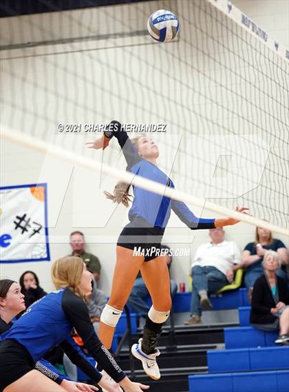Thumbnail 2 in New Waverly @ Anderson-Shiro photogallery.
