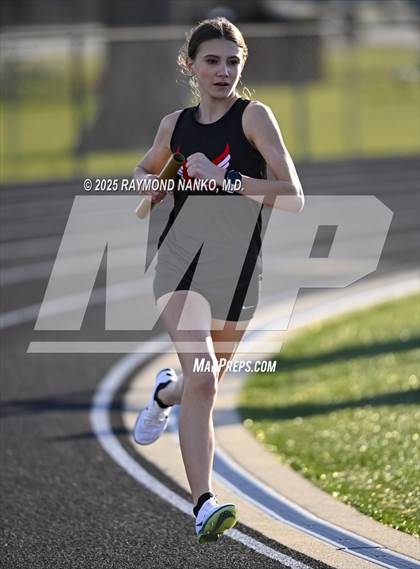 Thumbnail 2 in Hamilton Southeastern Triangular Invite (3200m Relay)  photogallery.