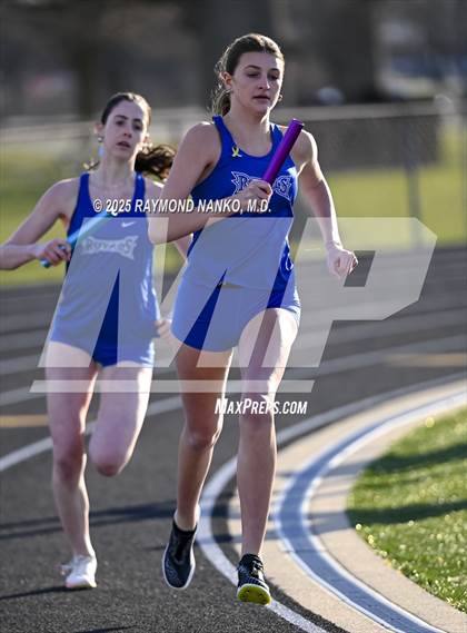 Thumbnail 1 in Hamilton Southeastern Triangular Invite (3200m Relay)  photogallery.