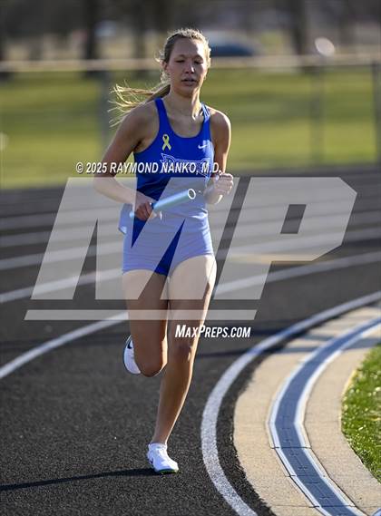 Thumbnail 2 in Hamilton Southeastern Triangular Invite (3200m Relay)  photogallery.