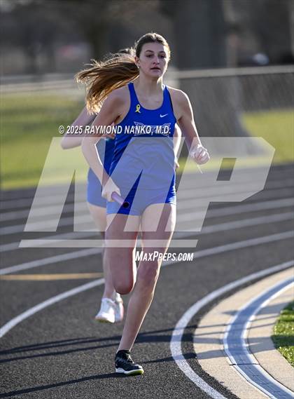 Thumbnail 2 in Hamilton Southeastern Triangular Invite (3200m Relay)  photogallery.