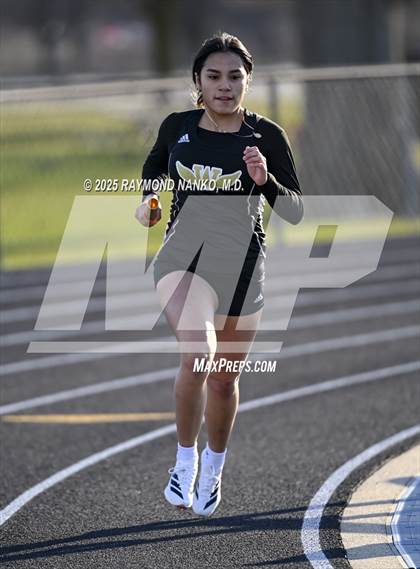 Thumbnail 2 in Hamilton Southeastern Triangular Invite (3200m Relay)  photogallery.