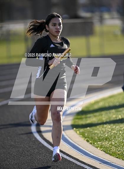 Thumbnail 1 in Hamilton Southeastern Triangular Invite (3200m Relay)  photogallery.