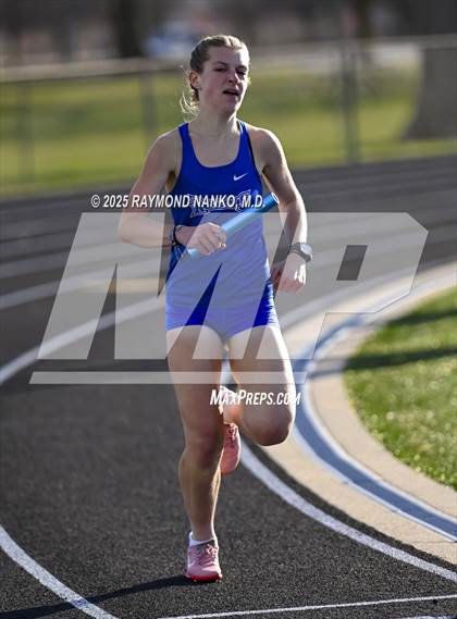 Thumbnail 1 in Hamilton Southeastern Triangular Invite (3200m Relay)  photogallery.