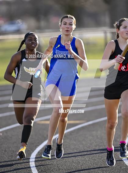 Thumbnail 1 in Hamilton Southeastern Triangular Invite (3200m Relay)  photogallery.