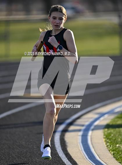 Thumbnail 2 in Hamilton Southeastern Triangular Invite (3200m Relay)  photogallery.