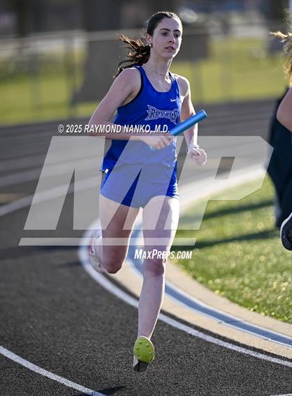 Thumbnail 3 in Hamilton Southeastern Triangular Invite (3200m Relay)  photogallery.