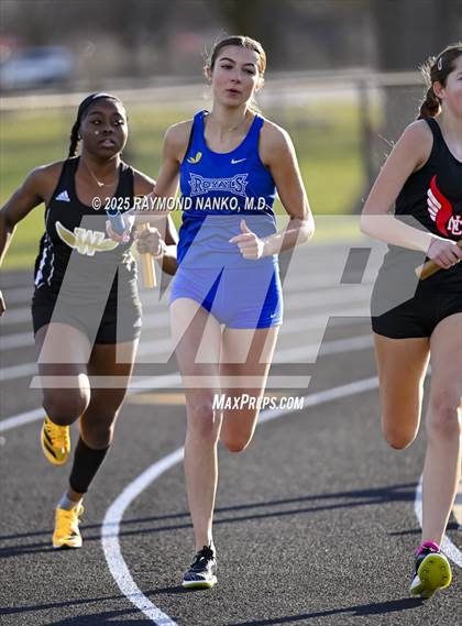 Thumbnail 1 in Hamilton Southeastern Triangular Invite (3200m Relay)  photogallery.