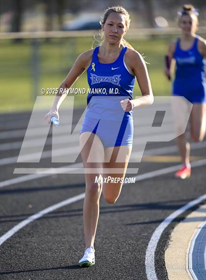 Thumbnail 1 in Hamilton Southeastern Triangular Invite (3200m Relay)  photogallery.